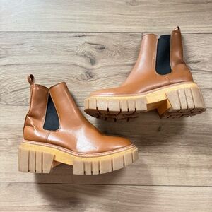 MADDEN GIRL Womens Cognac Brown 1-1/2" Platform Sides Pheobee Chelsea 6.5 M